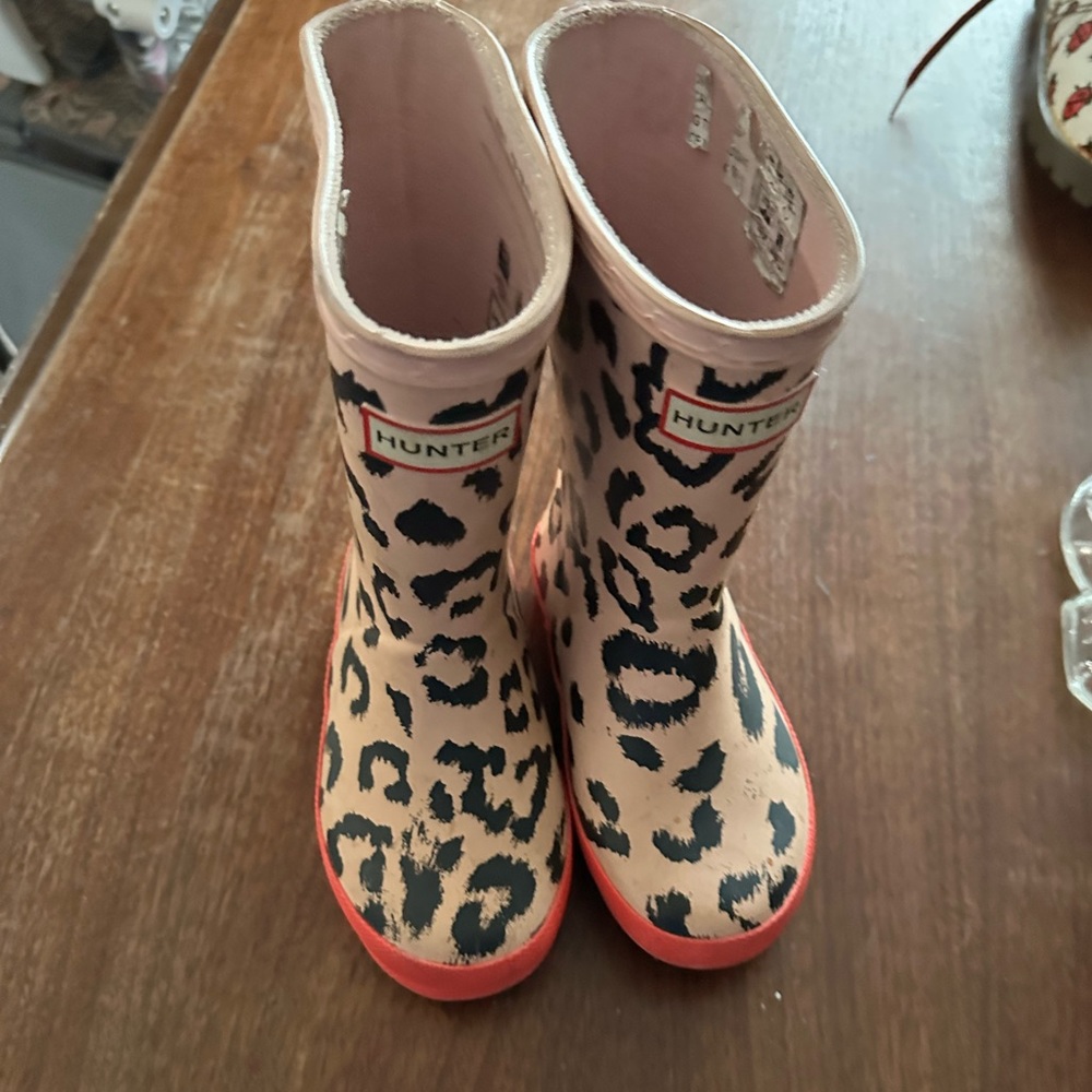 Hunter rain boots toddler size US 8 pink with black leopard spots